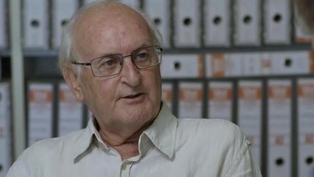 Ha fallecido Paco Puche, amigo y fundador de la librería Proteo en Málaga. Fue una persona comprometida socialmente, ecologista convencido y siempre dispuesto a ayudar a los movimientos sociales. Le echaremos de menos. Seguiremos leyendo y estudiando como siempre nos pidió.