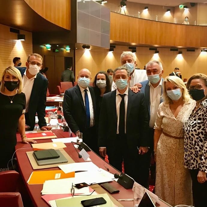 Fkhaldi06's tweet photo. Ce matin, séance de l'Assemblée Départementale suivie de la Commission Permanente aux côtés de @ca_ginesy pour élire les membres siégeants dans des différentes instances et organismes.
Fière de représenter les habitants du canton #Nice7 @AlpesMaritimes https://t.co/BF7SXEmd1y