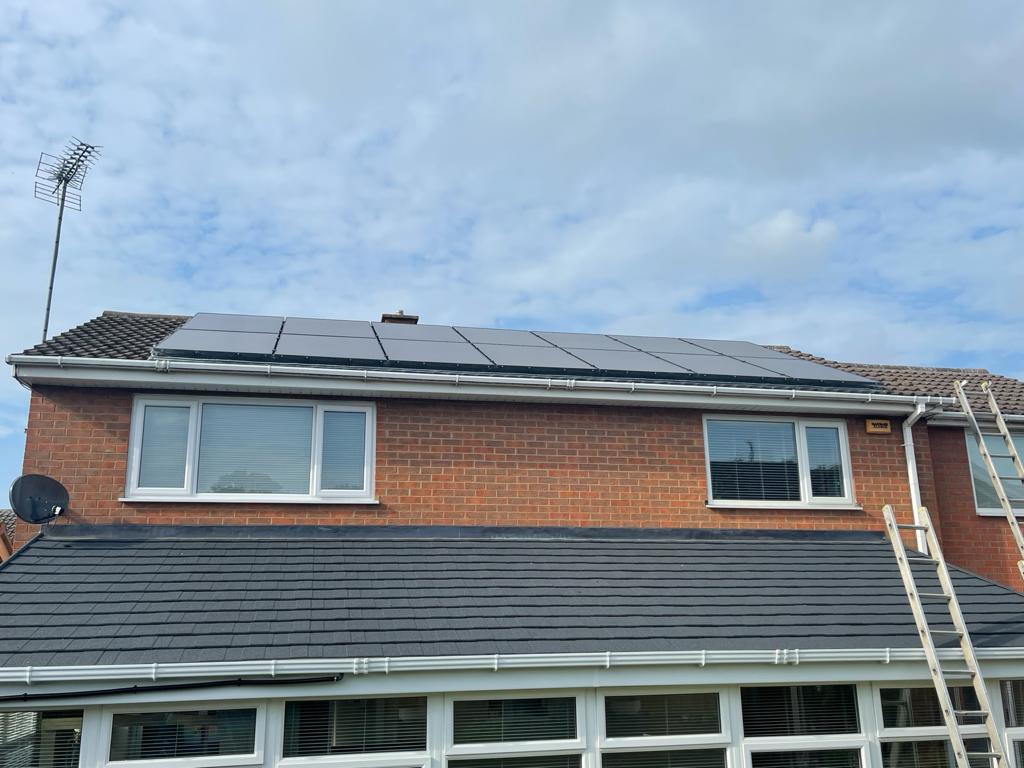 Greenleafsolar2's tweet image. #solarenergy #solarpower #solarpanels #renewableenergy #greenenergy #happycustomers #energysaving #solaredge #solar #batterystorage