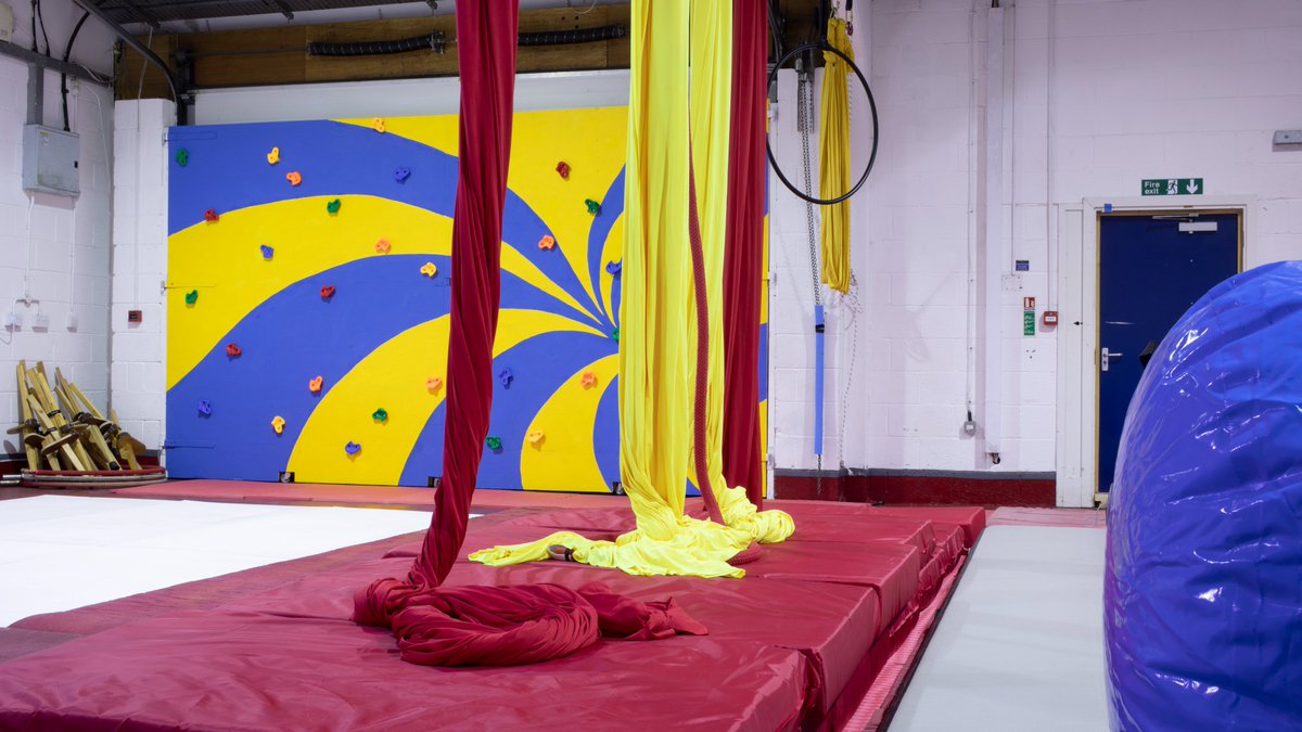 Showtime Circus (<a href="/showtimecircus/">Showtime Circus</a>) provide super fun entertainment for all ages. They have venues in Harpenden, Milton Keynes and can take their mobile set up anywhere in the UK for parties, workshops or events!

#Party #Circus #FirstTMaster