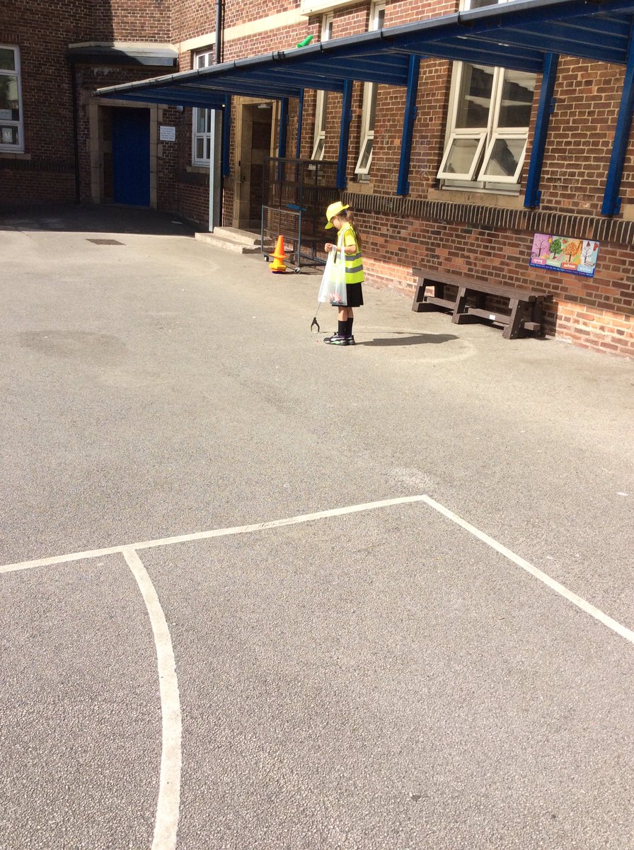 MissSweeney91's tweet photo. Our litter pickers looking after our school grounds this morning #ourplanetourpriority 🌍💚💙🗑 @PinehurstP https://t.co/puXu0Mo1WN