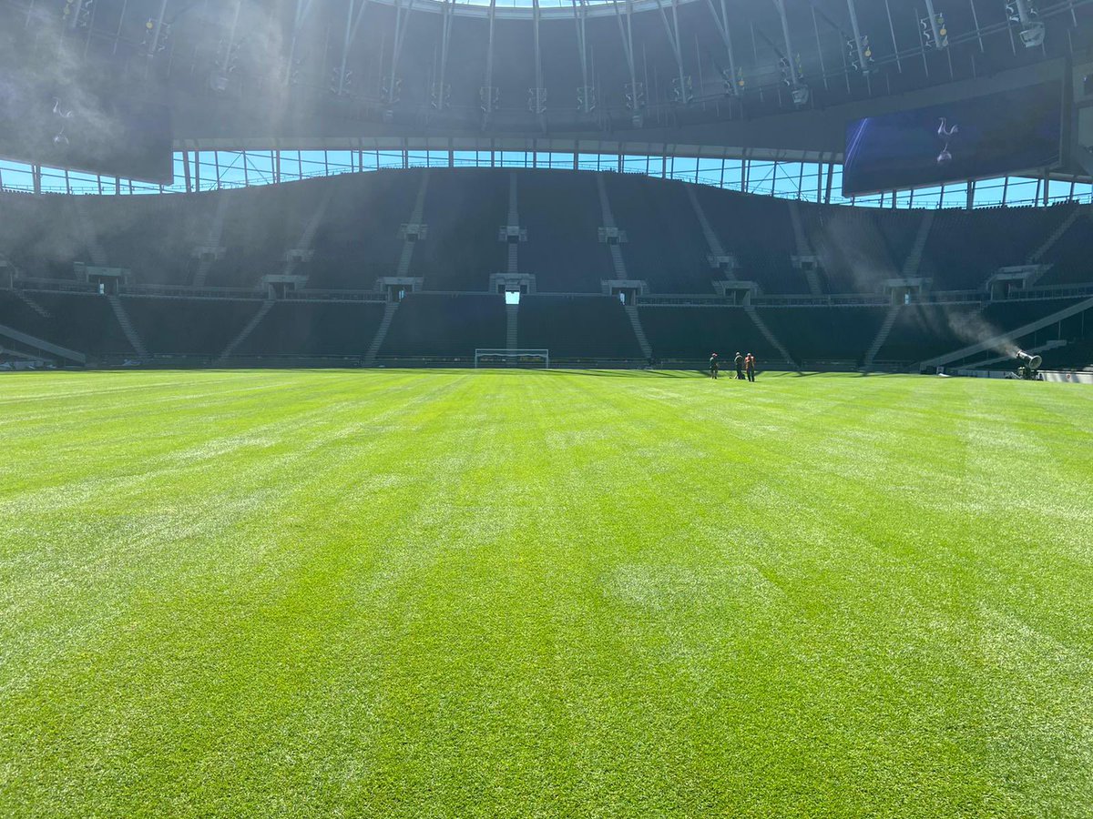 DarrenBaldwin40's tweet photo. From grow in and harvest @tillersturf through to installation of @GrassMaster1989 by @HSportsturf it has been a top professional project by all. #HTPro #Playmaster #COYS 👏👏👏 https://t.co/GpKbm2czv0