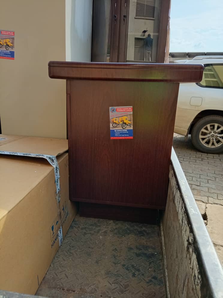 LogisticsMedina's tweet photo. Medina clearing and Forwarding company is a Transport and Logistical company in South Sudan specializing in offering Transport services, We move offices, Homes in a proffessional manner.

Soon: We will start offering Parcel and Courier delivery services.
#SSOT @SSOT_tweets https://t.co/1T6sBnKewy