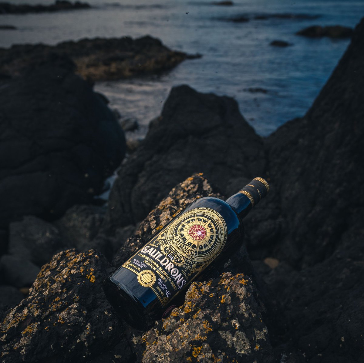 hotsaucedrinks's tweet photo. NEW: The Gauldrons

Literally meaning "Bay of Storms", it tells the story of the eponymous dark, stormy coves on Campbeltown’s west shores.

A marriage of the finest Campbeltown Malts, bottled in very small batches, without colouring or chill-filtration. 

15019 | 70cl 
ABV 46.2% https://t.co/d6bEoH7U4w