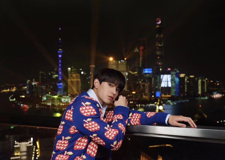dailyneopics's tweet photo. Lucas Instagram
210715
Caption: Gucci #HowWeMet
https://t.co/pZIsyR1ftv…
#lugram #LUCAS #LUCAS #루카스 #黃旭熙 #WayV #NCT https://t.co/xjkrFIzCPZ