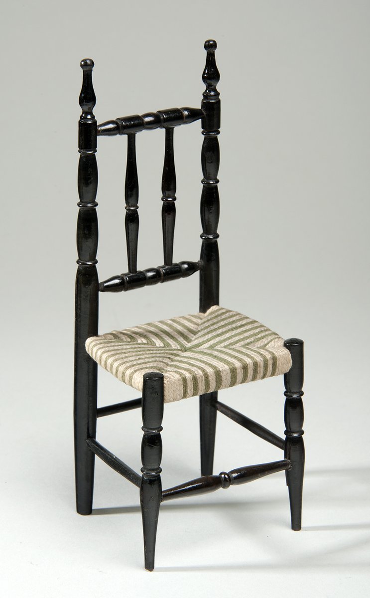 ThePerkyPainter's tweet photo. Don’t know about you but this @LeedsMuseums chair looks a little on the small side for me! #MyChairLeeds
Final zoom workshop/get-together this Sunday at 10am, sign up here: https://t.co/597m3LexTK
#Leeds #chair #Dollhouse #drawthisinyourstyle https://t.co/z6dRW9vF9q