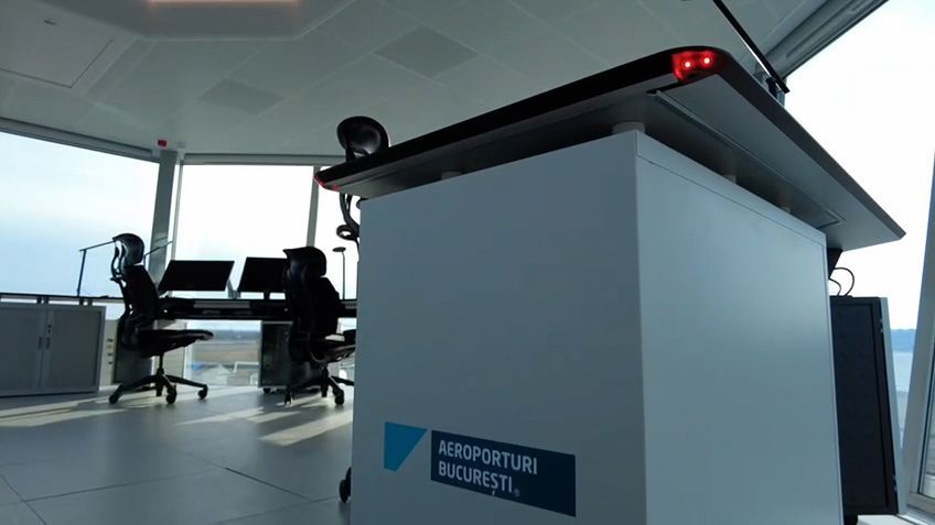 Gesabgroup's tweet image. El Aeropuerto Internacional de Bucarest-Henri Coandă confió en GESAB para la actualización del mobiliario técnico de su nueva sala de control en la torre de control de vehículos aeroportuarios. Conoce todos los detalles de este proyecto aquí buff.ly/3iez4e8 #saladecontrol