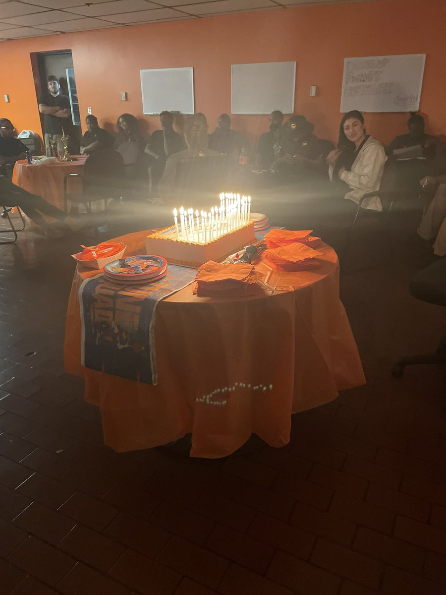 Holly Rogers tweet media