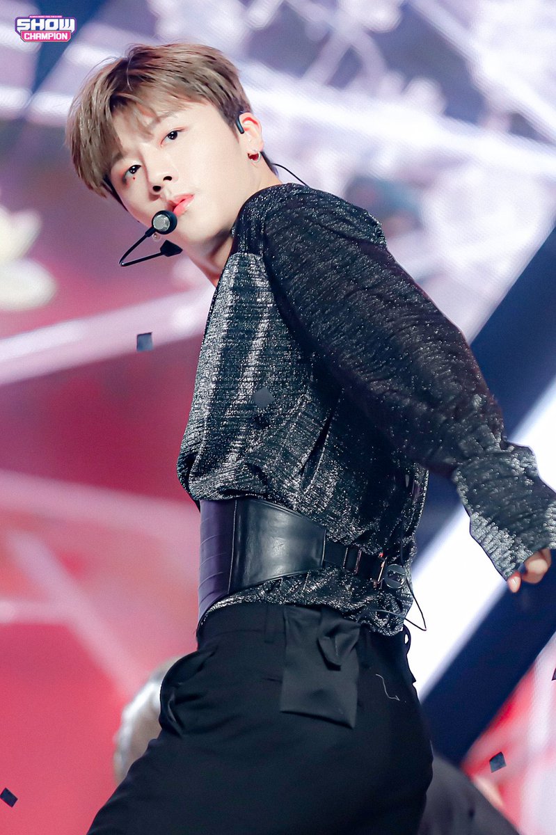 KYBLOOKS's tweet photo. #YOUNGBIN #영빈 #ヨンビン #SF9 https://t.co/9rWB7Seu2T