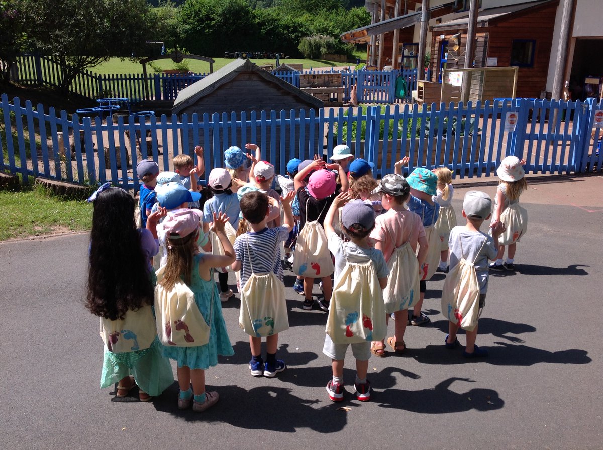 Here's to the end of a fantastic year - we are so privileged to spend time with your little ones. Thank you to our parents for our gift, we will certainly enjoy that! Happy summer 2021 everyone :)