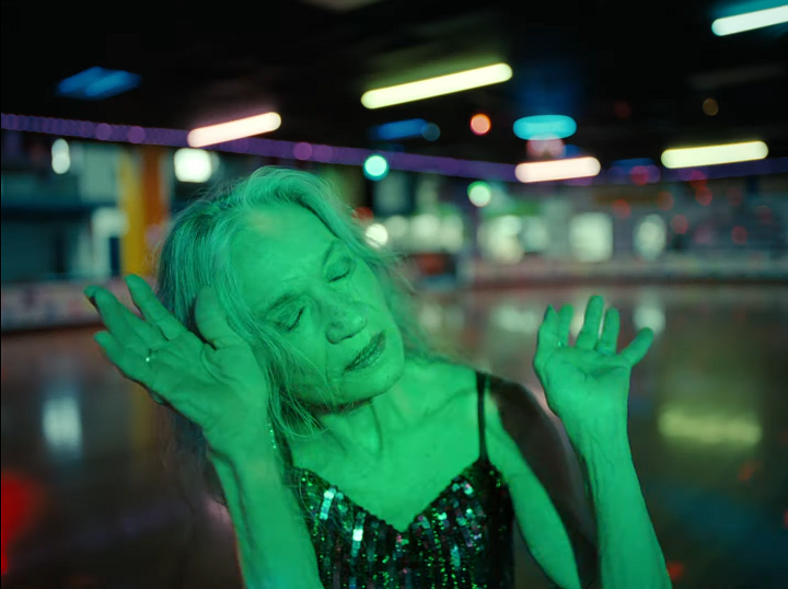 (Re-)watch Lisbon based Moullinex' stunning video for his single ‘Inner Child’ featuring GPU Panic 🎤

buff.ly/3jq7Ao0