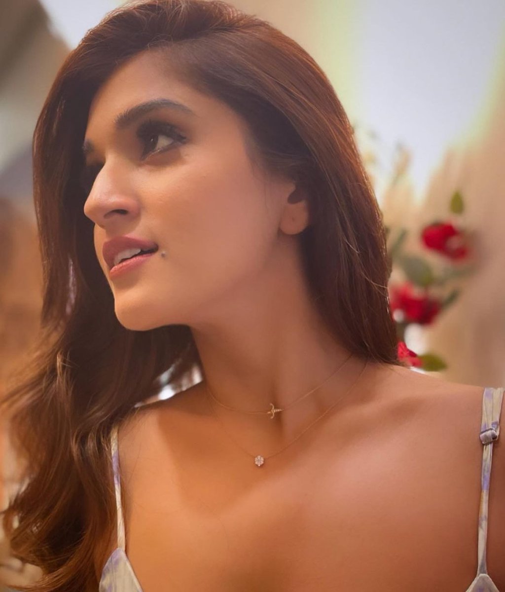 Sakshi__Swarup's tweet photo. Uhh learn nothing from LIFE if uhh think uhh're right all the time....♥️
#NewProfilePic
#FridayThoughts #FridayVibes https://t.co/J7Xv4FW3z5