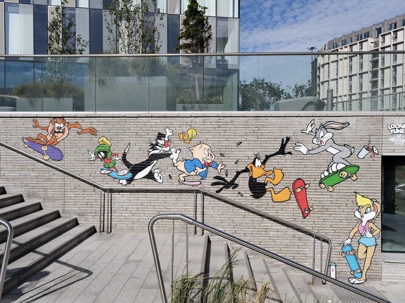 mcrwire's tweet photo. BEFORE VS AFTER: Manchester #LooneyTunes mural. #SpaceJamLegacy
📍Deansgate Square // 📷 captainkris (instagram) https://t.co/75av9LMIP6