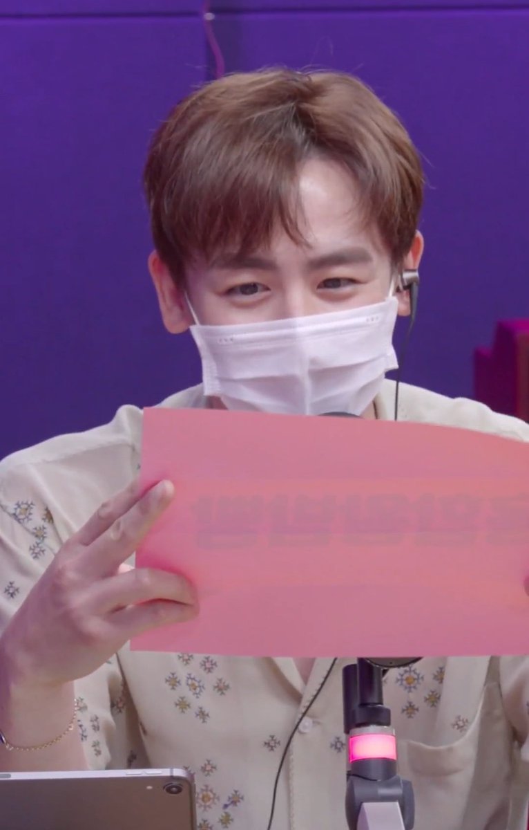 NICHKHUNLOOKS's tweet photo. https://t.co/xPXMgiPmDn