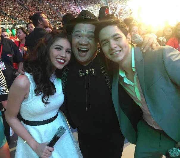 eloise_avila's tweet photo. Happy #ALDUBatADN6Years 
@allanklownz https://t.co/io1eoj2lPp