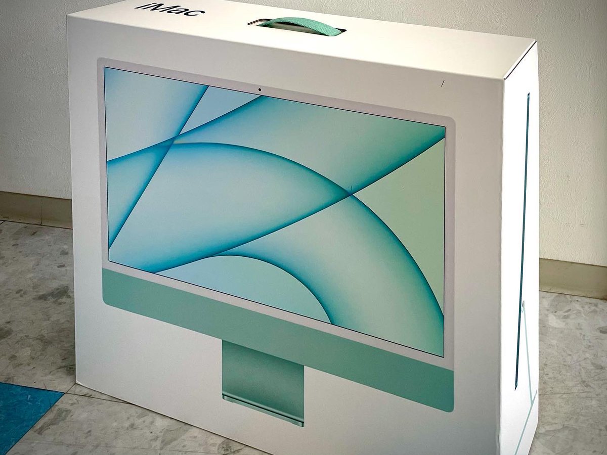 ZAKna1's tweet photo. 一月程待った
ニューウェポンが
今日やってきた
😆😆😆🎶

#imac 
#imac2021 
#m1imac https://t.co/Ny8VzgsTIV