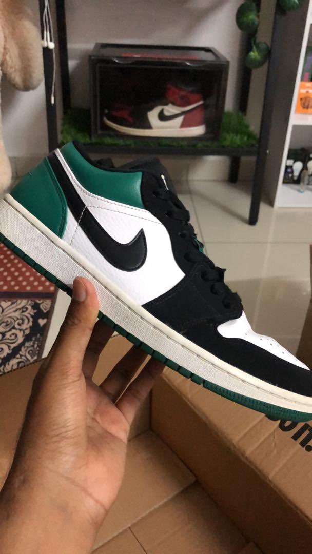 wanbl's tweet photo. Maybe ada rezeki Jumaat meh try, all steal alert for sure 

Jordan 1 Low Mystic Green UK8.5 (used) (rare item)RM649

Jordan 1 Low University Red UK8.5 and UK9 (Brand New) RM499 each

Dunk Pure Platinum UK6.5 (Brand New) RM455 retail price only https://t.co/e9adAHkGtU