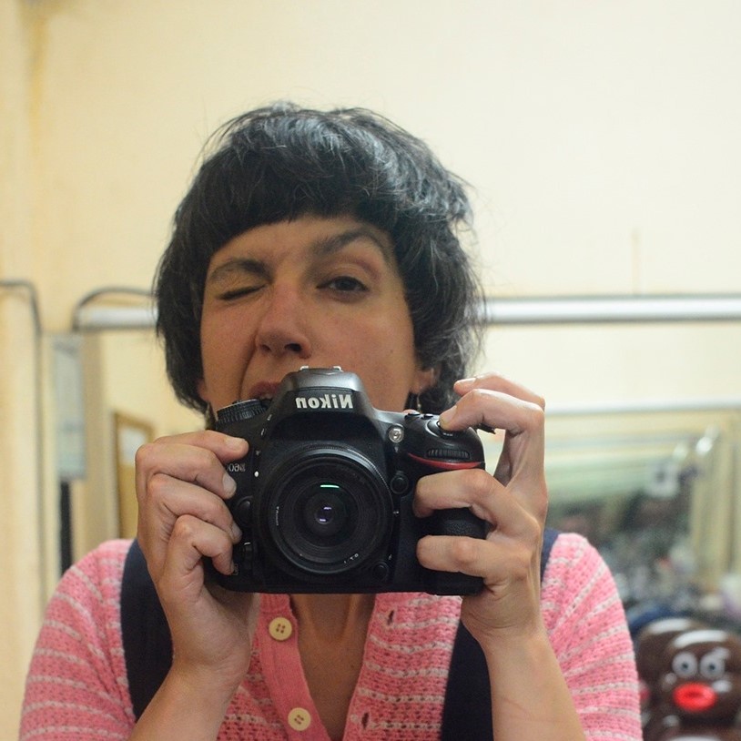 Avui al <a href="/penedesenxarxa/">penedesenxarxa</a> hem parlat amb la fotògrafa vilafranquina <a href="/roserblanch/">Roser Blanch</a> 📷 sobre la seva exposició/passi fotogràfic Un vestit, al claustre de Sant Francesc 👗
⏯️bit.ly/3yZoSwG