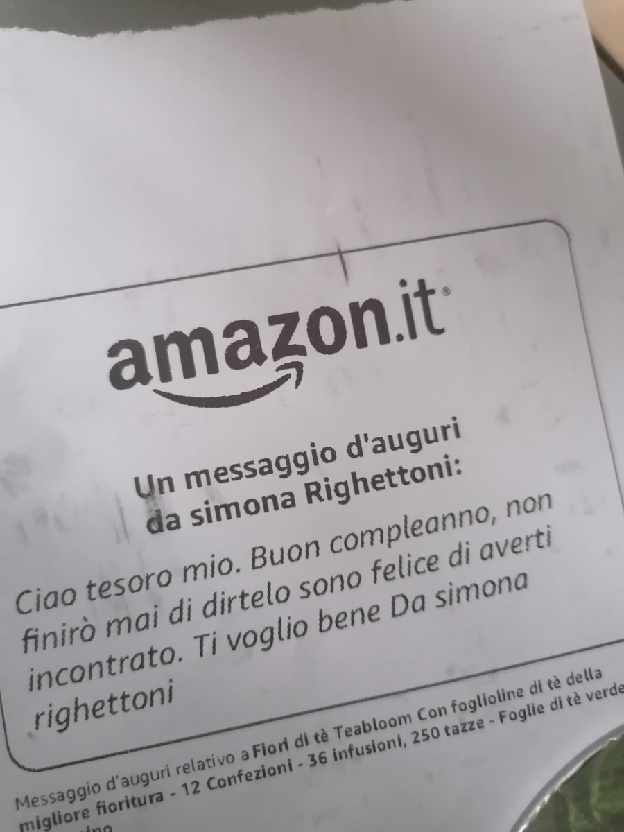 alevarone's tweet photo. Le #Issime e i regali di compleanno 😘 grazie @SRighettoni e @silvia22150865 vi voglio bene ragazze😘 https://t.co/kBn1qMuBwd