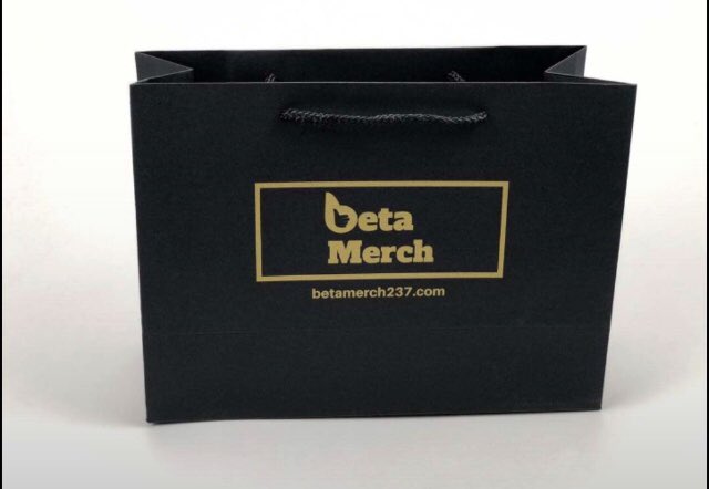 betamerch237's tweet image. BetaPipol our products are delivered with customized delivery packages place your order and get a free betamerch packages.
we are just a DM away!😁

Shop at betamerch237.com
WhatsApp us: 659322793 

#BetaMerch #betatinz