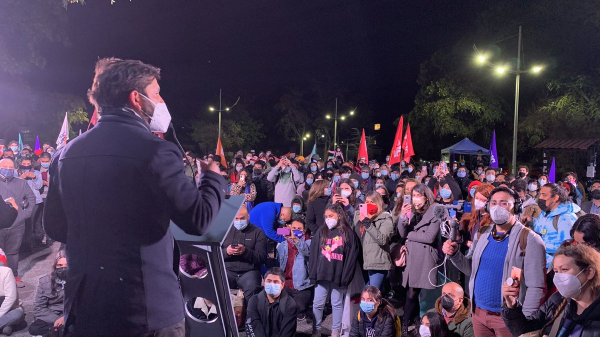 manuos011275's tweet photo. El domingo la Victoria se escribirá con B!!
#BictoriaconBdeBoric!
#Bictoria
 #GabrielBoricPresidente https://t.co/j3I83R6Apy