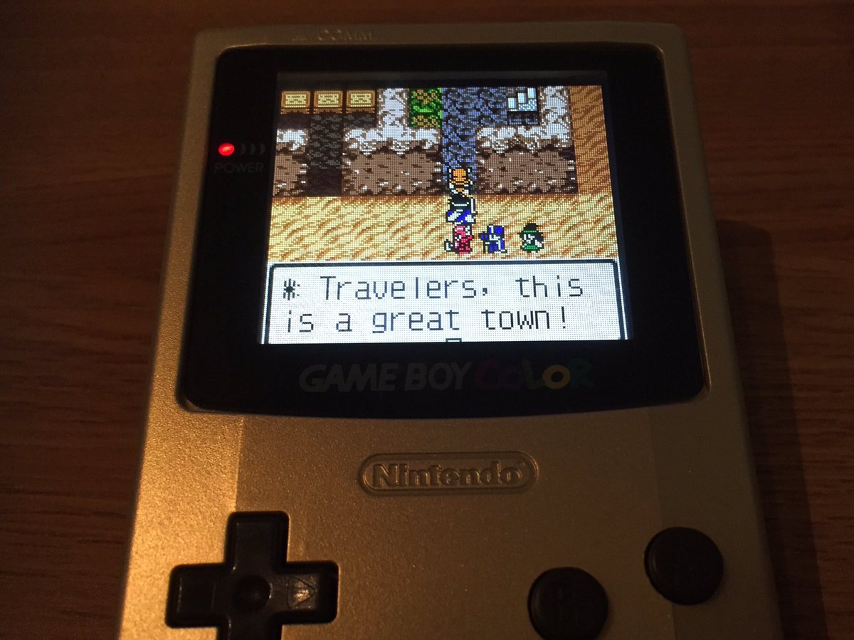 _lemon's tweet photo. Another shot of the new gbc mod. cor this is so much better for my tired old eyes haha 😆 #massivescreen #gameboy https://t.co/8rPDolL0Gb