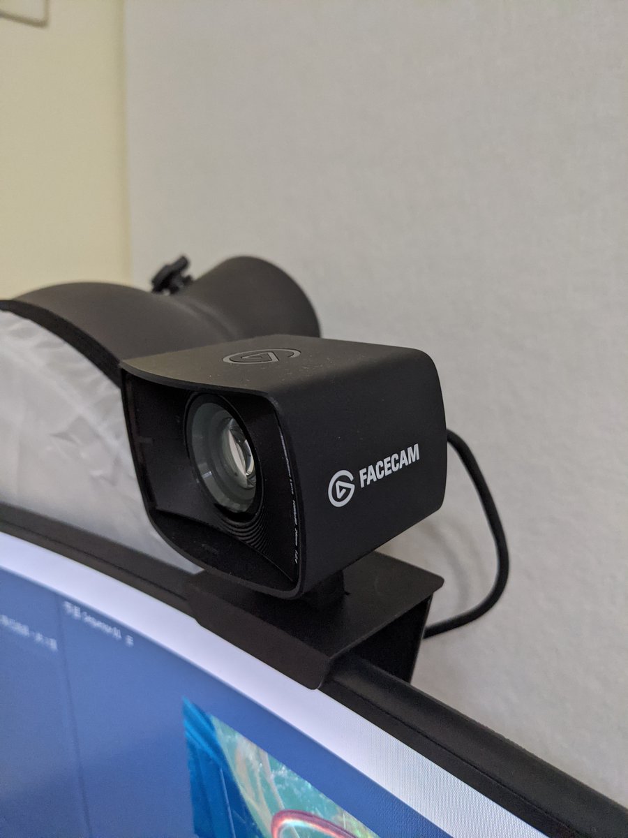 Ashan_kouki's tweet image. 謎底揭曉Elgato 2021年全新推出【地表最強視訊鏡頭】
捨棄掉他牌Webcam的收音功能，把這工作交給麥克風
把所有功力都專注在做好攝影畫面！

堪比專業相機F2.4大光圈，24 mm焦距
真1080P 60FPS不掉偵數
是現在全世界地表最強的視訊鏡頭了！
今天開賣！

elgato.com/kouki

@elgato 
#createbette