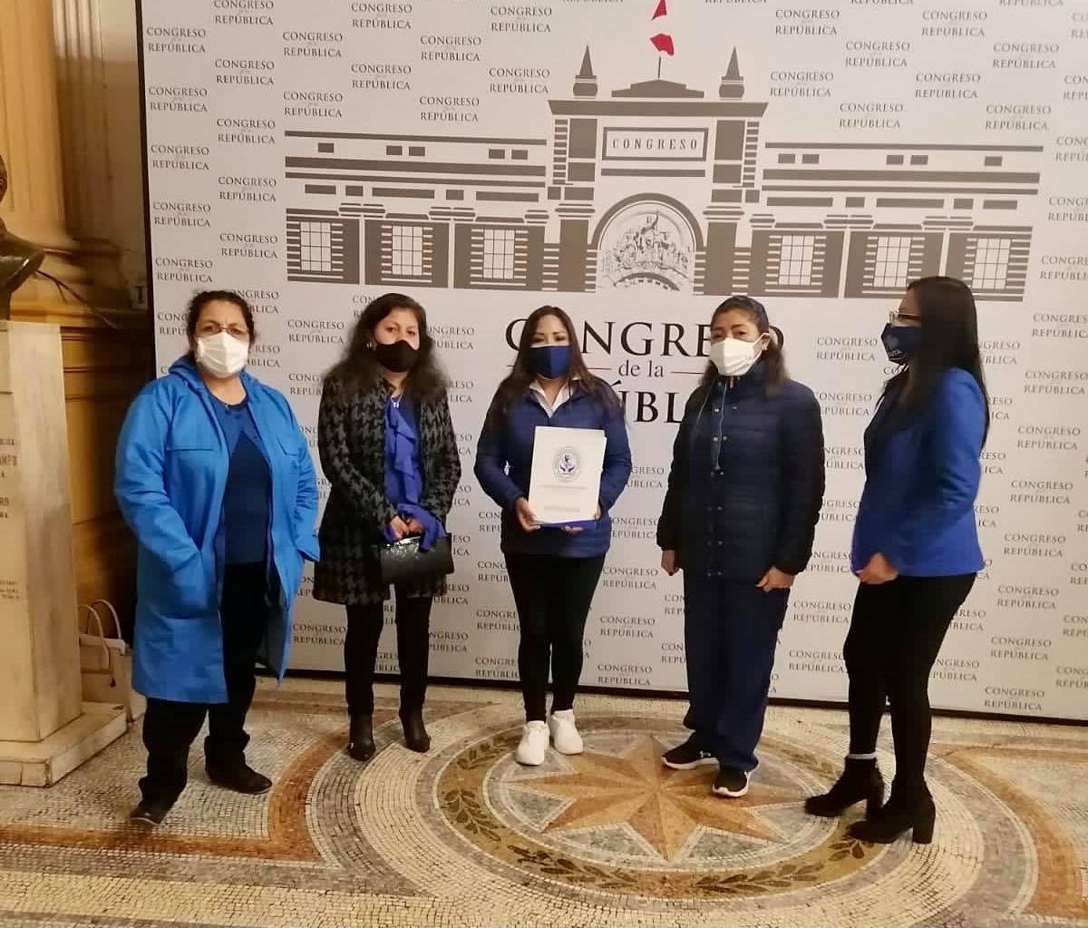 LeyColectivo's tweet photo. Gracias @TeApoyoCeciliaG por su tiempo y apoyo a la necesidad de los FISIOTERAPEUTAS ¡Si al #PL6482! ¡Si a la fisioterapia oportuna y de calidad! #ColegioDeFisioterapeutasDelPerú @ASPEFISIO https://t.co/h18X8xa0si