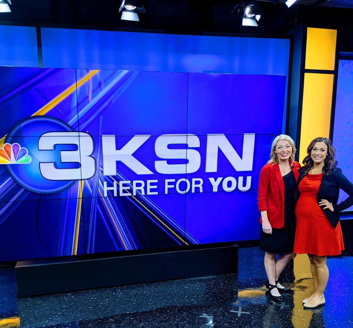 Feeling opposite on our clothing vibes this morning, but all in agreement, we are SO excited to meet sweet Baby Piper 🎀 <a href="/KSNNews/">KSN News Wichita</a> @CarlyWillisKSN #ksn