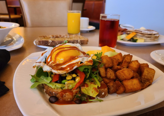 Join us each morning for breakfast at T-Bone's Restaurant. #crowneplazamoncton #moncton #newbrunswick #atlanticcanada #breakfast