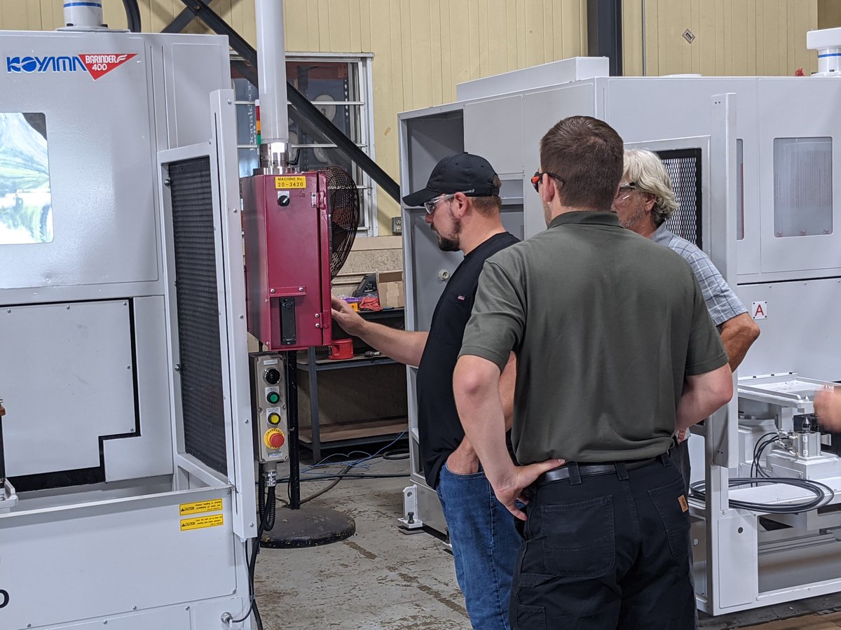 SintoAmerica's tweet image. Donsco customers Matthew Gielarowski and Jason Emswiler received #automaticgrinding Barinder and fixture training. With the training program, Donsco was able to receive technical training on everything from #programming, fixture design, #maintenance and program editing.