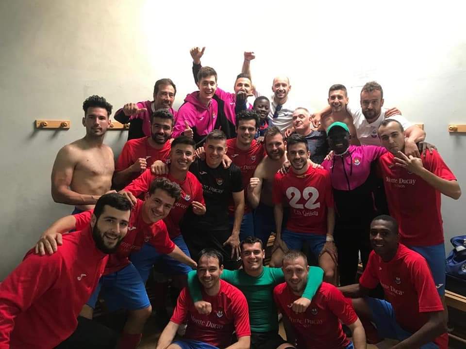 Javy_4698's tweet photo. Solo puedo dar las gracias a todos los que han formado parte de estos 3 años en el @carinenacd. Agradecido a compañeros, cuerpo técnico y directiva por hacerme sentir como en casa desde el primer día. Todo lo bueno que os pase sera poco, gracias por hacerme disfrutar tanto!! https://t.co/Ychk5KboUE