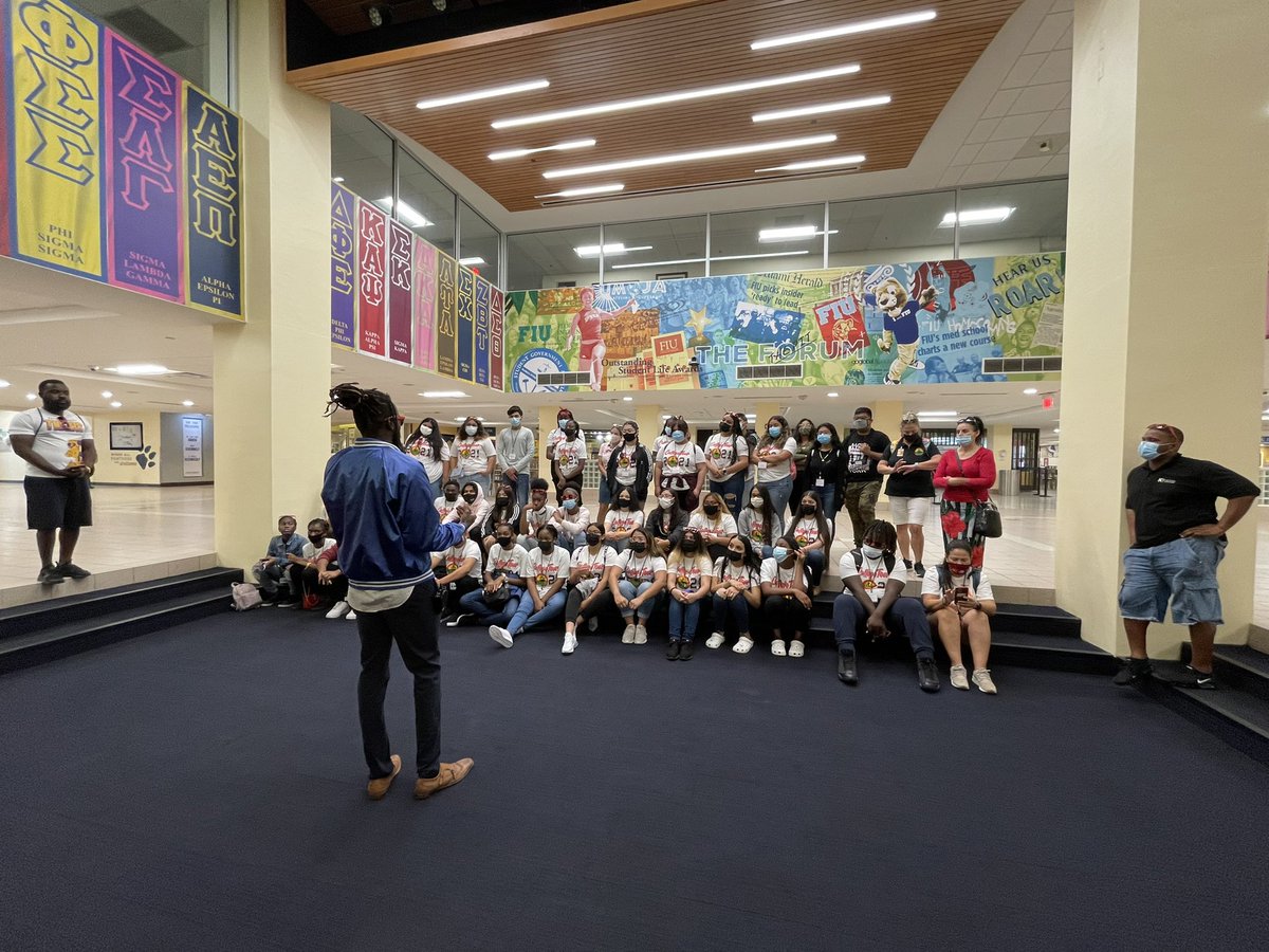PalmBeachMEP's tweet photo. MEP high school students learning from a tour at @FIU #higherlearning #preparingstudents #possibilities https://t.co/2HQwCtLV0m