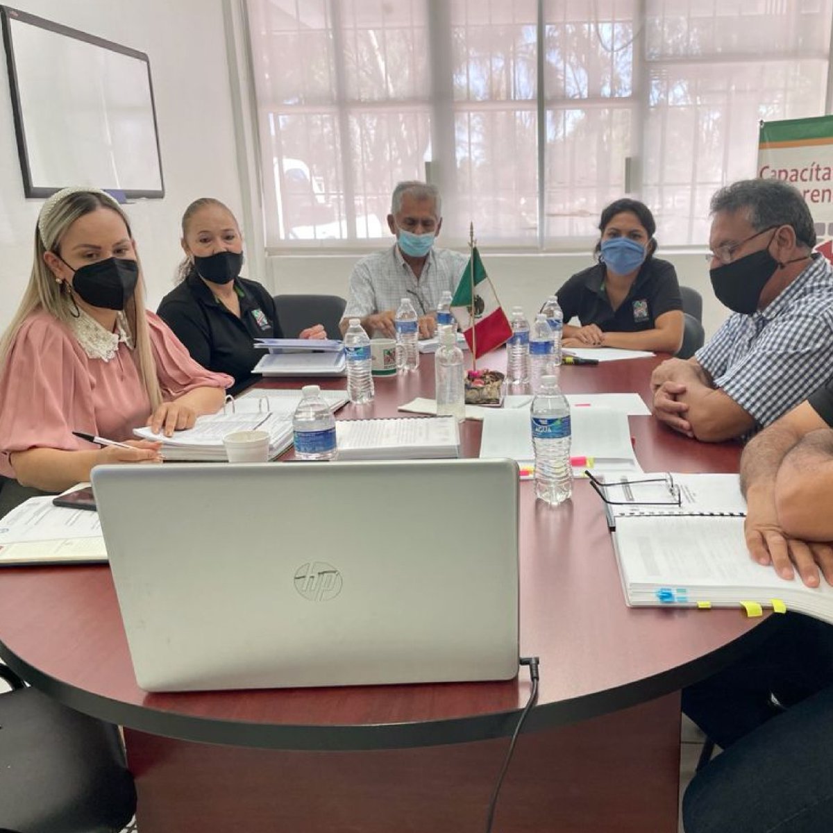 Viernes de capacitación y actualización con mis compañeros de Icatsin Los Mochis.
Vamos a cerrar con muchas ganas esta semana, sigamos cuidándonos y cuidando de los nuestros. Sino necesitas salir #QuédateEnCasa 🏡
#FelizViernes 🥰