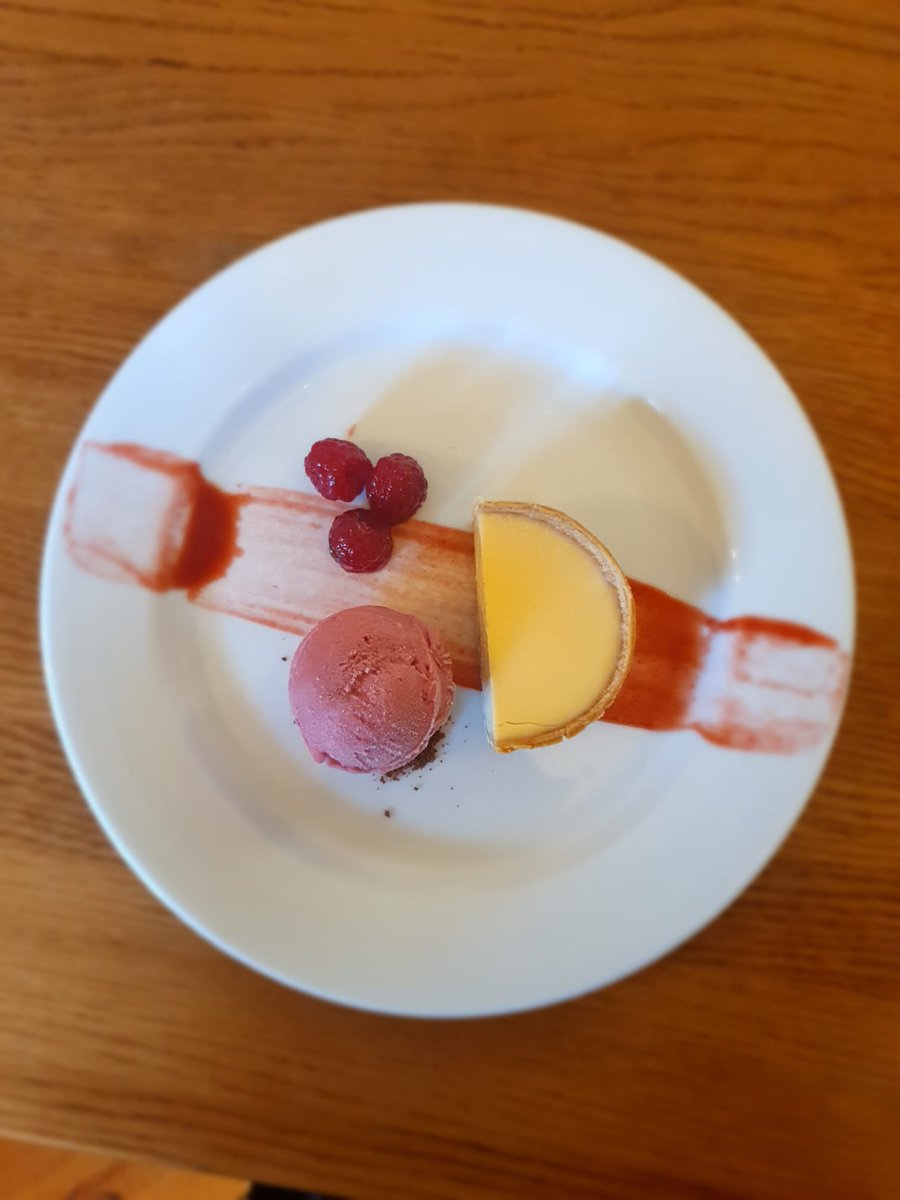 AshleyWillitt's tweet photo. @HolroydHowe Leaving dinner for headmaster's PA @StAndrewsSch #hospitalityisback https://t.co/utamnH5UI8