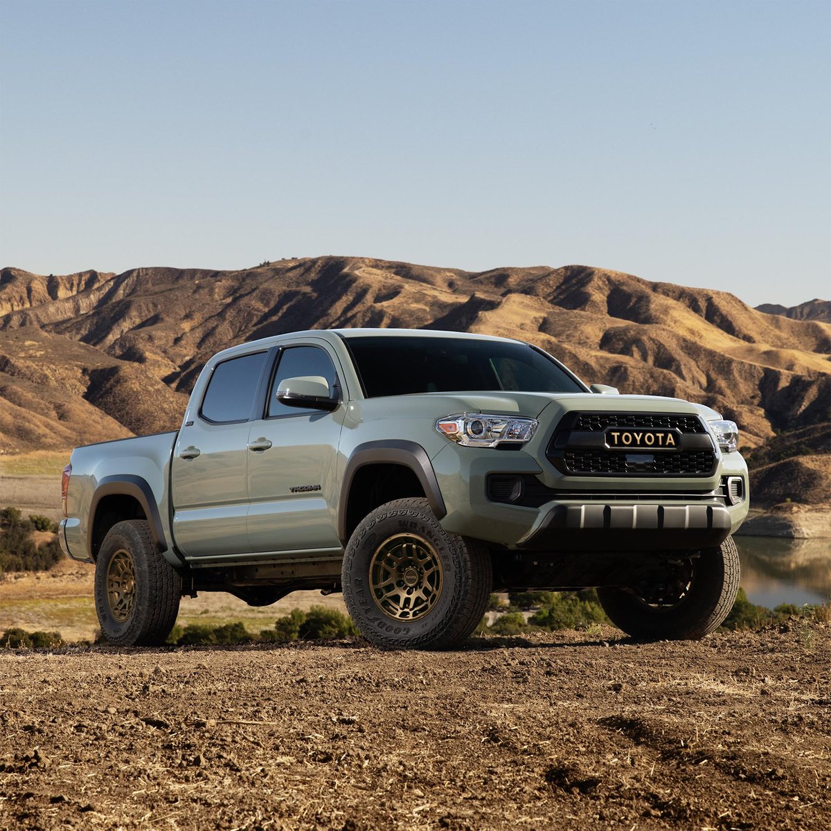 Flow_Toyota's tweet photo. The new 2022 #Tacoma Trail Special Edition will lead the way with its heritage-inspired grille, featuring unique bronze lettering that complements the new #TRD bronze wheels. Stop by #FlowToyota to learn more! https://t.co/Whg4osGwkg