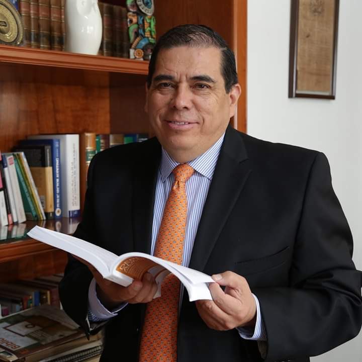 elmancesar's tweet photo. Todo indica que @AispuroDurango no experimenta en cabeza ajena mantiene de “asesor” a Pedro López Elias el mismo que causó metieran a la cárcel a Padres del @gobiernosonora
La @FinanzasDGO de @gobdgo con Totoy COLAPSADAS grandes adeudos no pagos y hasta falta de salarios…. https://t.co/eCAsQYx1ZJ