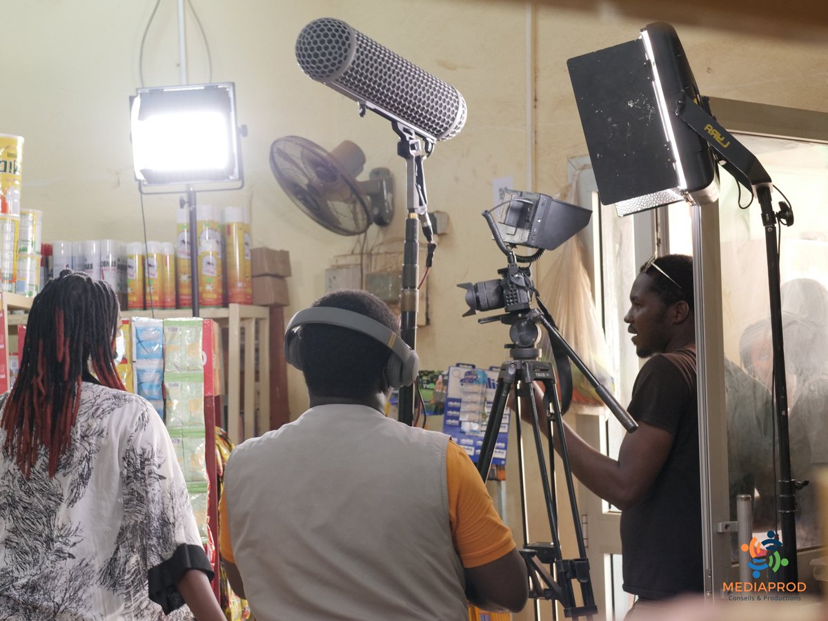 AgenceMEDIAPROD's tweet photo. 🎥 Tournage en cours d’une vidéo de sensibilisation sur les poudres de lait européennes ré-engraissées aux huiles végétales.

#AgenceMEDIAPROD #Production #Oxfam #SOSFaim https://t.co/6972zFmtVh