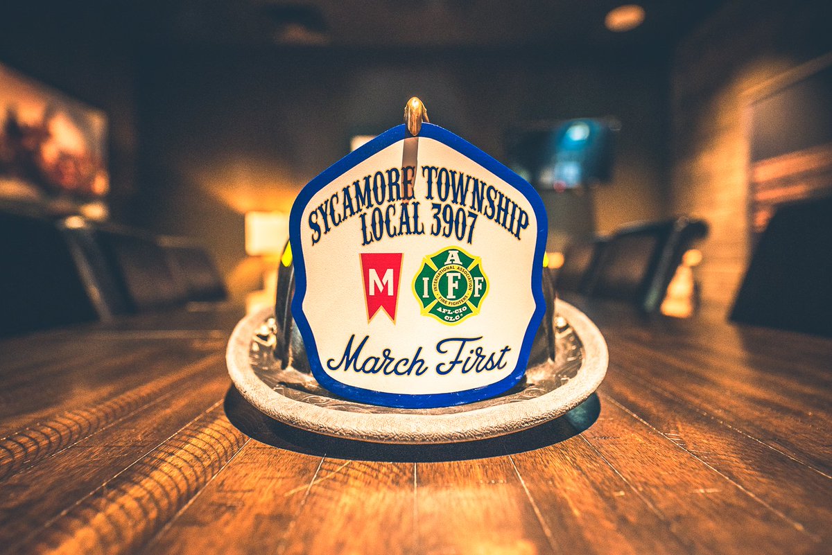 marchfirstbrew's tweet photo. Our awesome friends at @IAFF3907 stopped in with a gift for the brewery. We've done a lot of amazing work together raising money for the MDA &amp; other charities. We are proud to call these people our friends &amp; neighbors. Here's to many more years of doing good in the community! https://t.co/JqW2kz5Rwl
