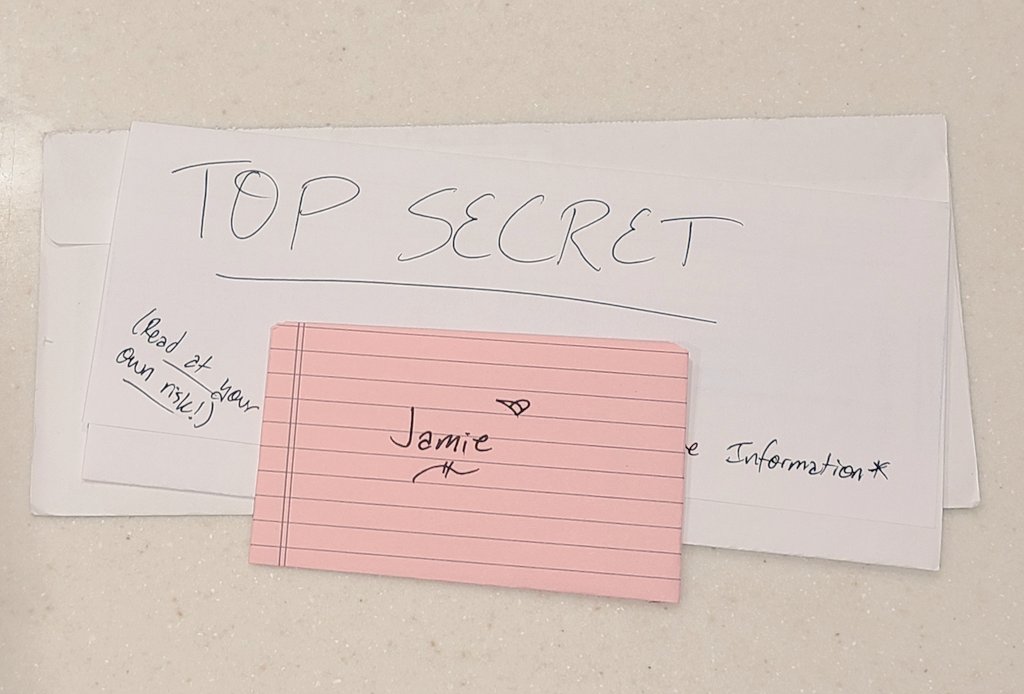 TAECHIMMYTAE's tweet photo. Chross mailed me Top Secret, VERY Classified information, I'm reporting her to the FBl, she's going to jail y'all LMAO #VminGay https://t.co/ATI12i8Glh
