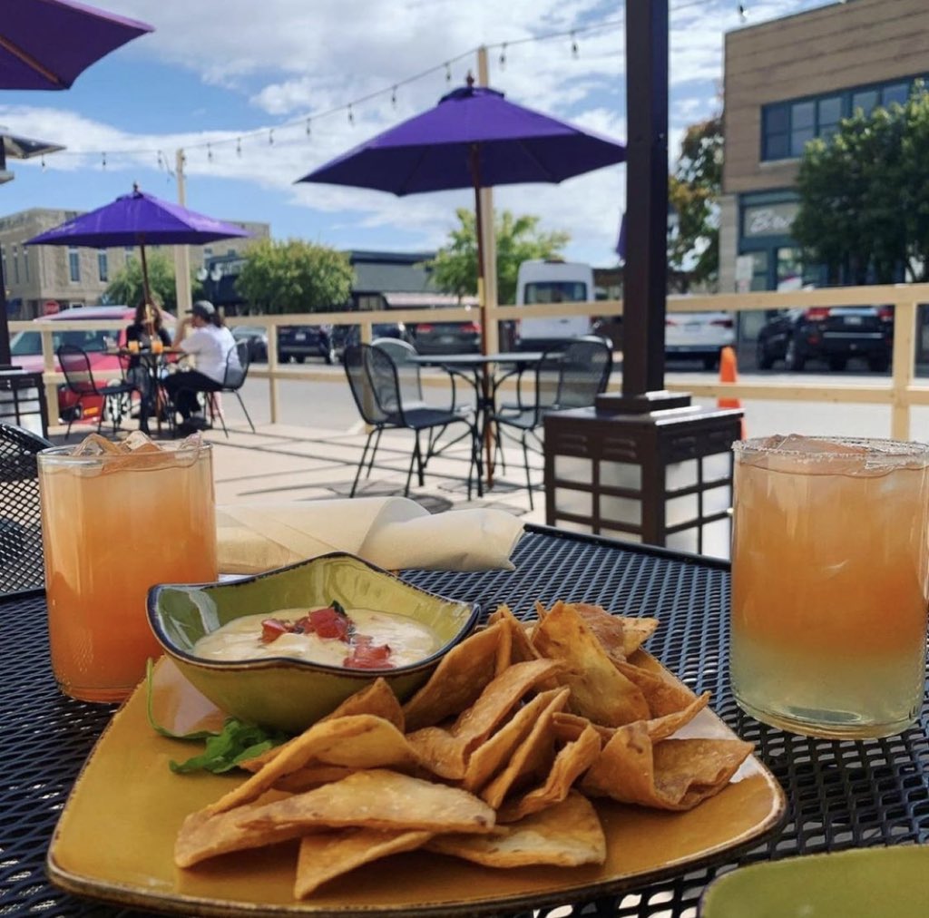 BourbonAndBaker's tweet image. It’s a perfect day to get on the patio!! #DowntownMHK #FreakinWeekend