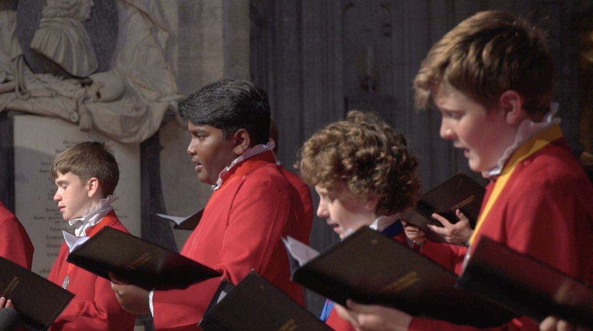 Winchester Cathedral tweet media