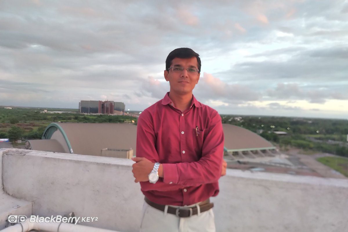 manishkapadiya's tweet photo. ધી સધર્ન ગુજરાત ચેમ્બર ઓફ કોમર્સ ની નવી ઓફીસ બિલ્ડીંગ ની છત પર થી ફોટોગ્રાફી કરી..
@SGCCI_Surat #Surat #SGCCI #SIECC #SDB https://t.co/Bu5ah3aqz8