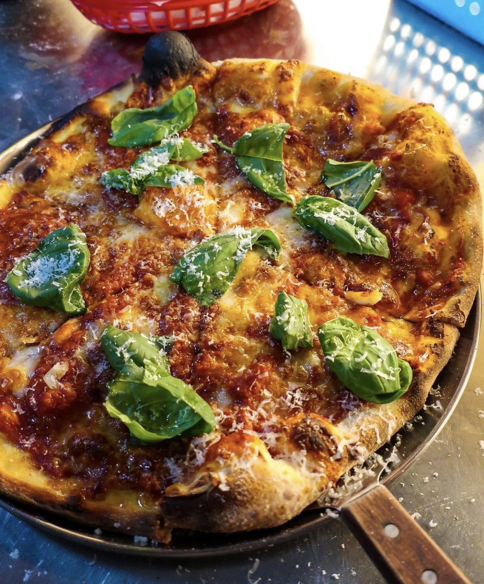 ErikaItz's tweet photo. Believe in yourself if Cauliflower can become pizza, you my darling can be anything. 

#NYC #thrillist @Thrillist https://t.co/Bzwujgc6Kg