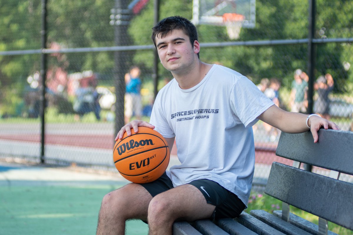MetroWestSports's tweet photo. “He’s for the people first and puts others success before his. (Spencer) wants to see everyone eat.”

Millis resident Spencer Mirken's pickup basketball league provides top-notch competition for hoopsters around the state | ✍️: @tommycassell44 👇
https://t.co/GBhCouNS8Z https://t.co/HtRQ8lmCEX