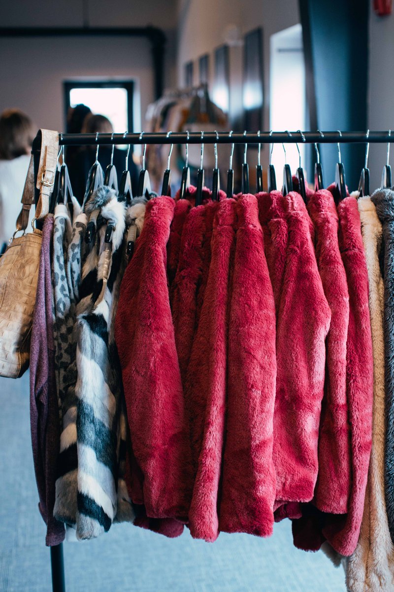 NashvilleScene's tweet photo. ⚡️FLASH SALE!⚡️ #FashionforaFraction is right around the corner and for 48 hours you can snag a general admission ticket for 50% off. Shop discounted clothes, shoes and accessories from some of the best boutiques in town and get your retail therapy fix all in one place. https://t.co/z5X9Dwthkn