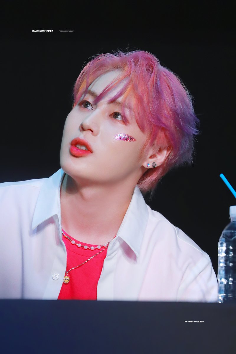awesomewoon's tweet photo. 210619 하성운 콧대에서 미끄럼틀 타두 되겠어,,💛

https://t.co/kCszsvHF9V

#하성운 #HASUNGWOON https://t.co/ZdNp56JTmF