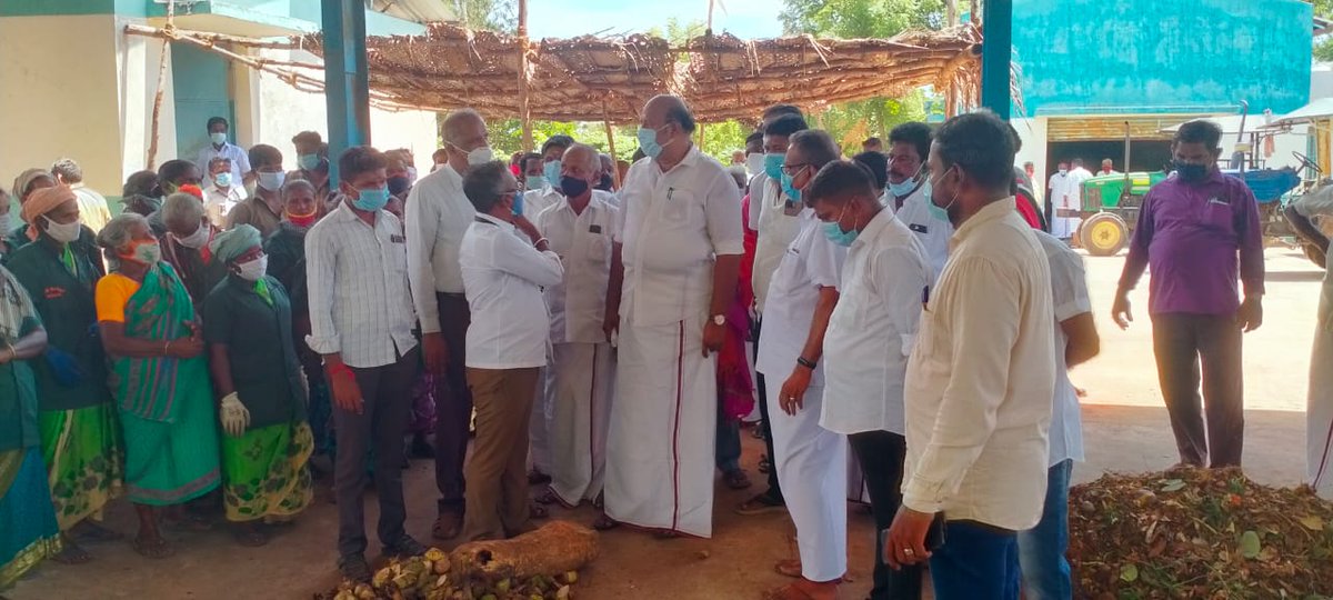 NeelamegamTkg's tweet photo. வல்லம் பேரூராட்சியில் ஊரக வளர்ச்சித் துறையால் திடக்கழிவு மேலாண்மை முறையில் இயக்கப்படும் மக்கும் குப்பை மக்காத குப்பை பிரித்தெட��க்கும் மையத்தில் இயற்கை உரம், மண்புழு உரம் ஆகியவற்றை தயாரிக்கும் முறைகளை நேரில் பார்வையிட்டு ஆய்வு செய்து, மரம் நட்ட பொழுது. https://t.co/hvXMsu29LJ