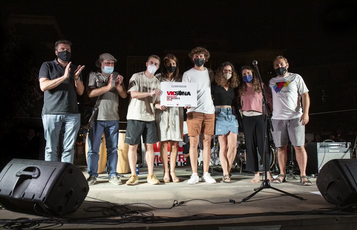 🎵🎶Ahir després de 5 concerts fantàstics de #seedstoroots @pegi21__ #geluc #origen  i @lolarhinos. El jurat va proclamar a @pegi21__ con a guanyadors de l'edició 2021 del #VicSona! Moltes felicitats a tots i totes per participar! Ens retrobem aviat!