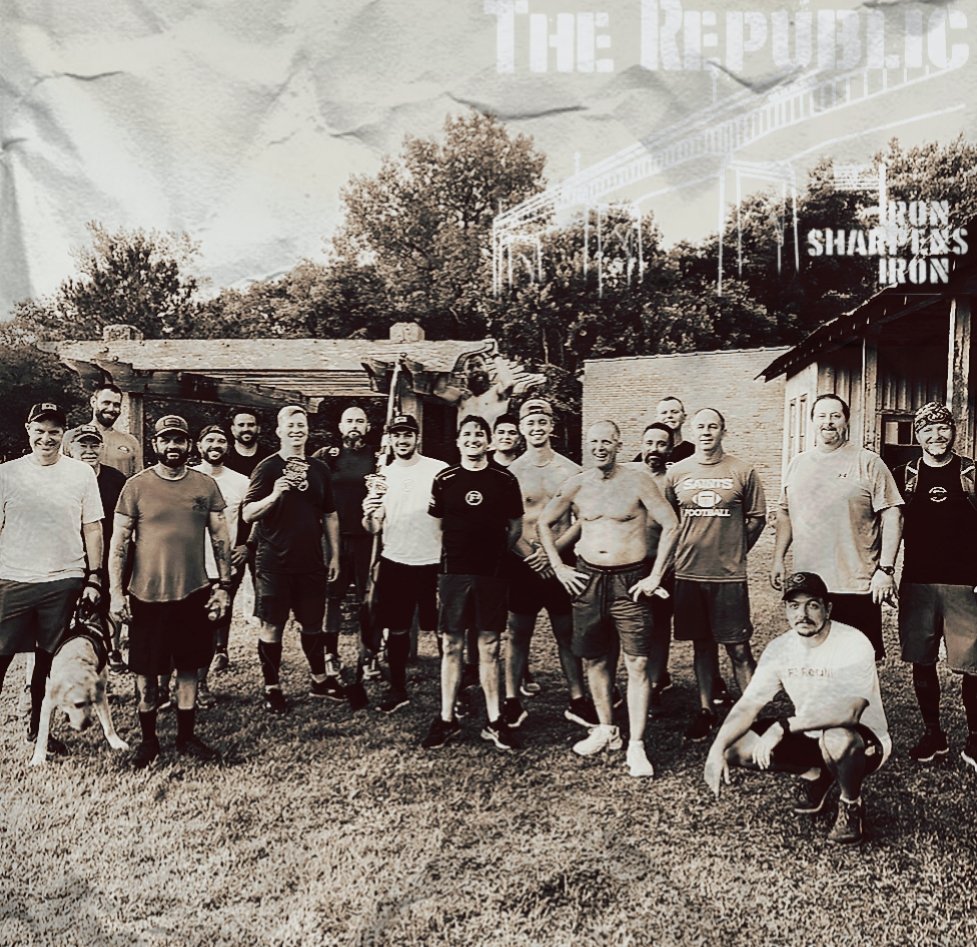 F3Republic's tweet photo. EIGHT STRAIGHT Fridays of TWENTY+ #PAX
at the Nations Premier Weekly Run Group...
#Hasselhoff! 
This, is what an Accelerating Region looks like. 
#GetSome #RepublicRising #DoYouEvenRun https://t.co/u2tntYxJob